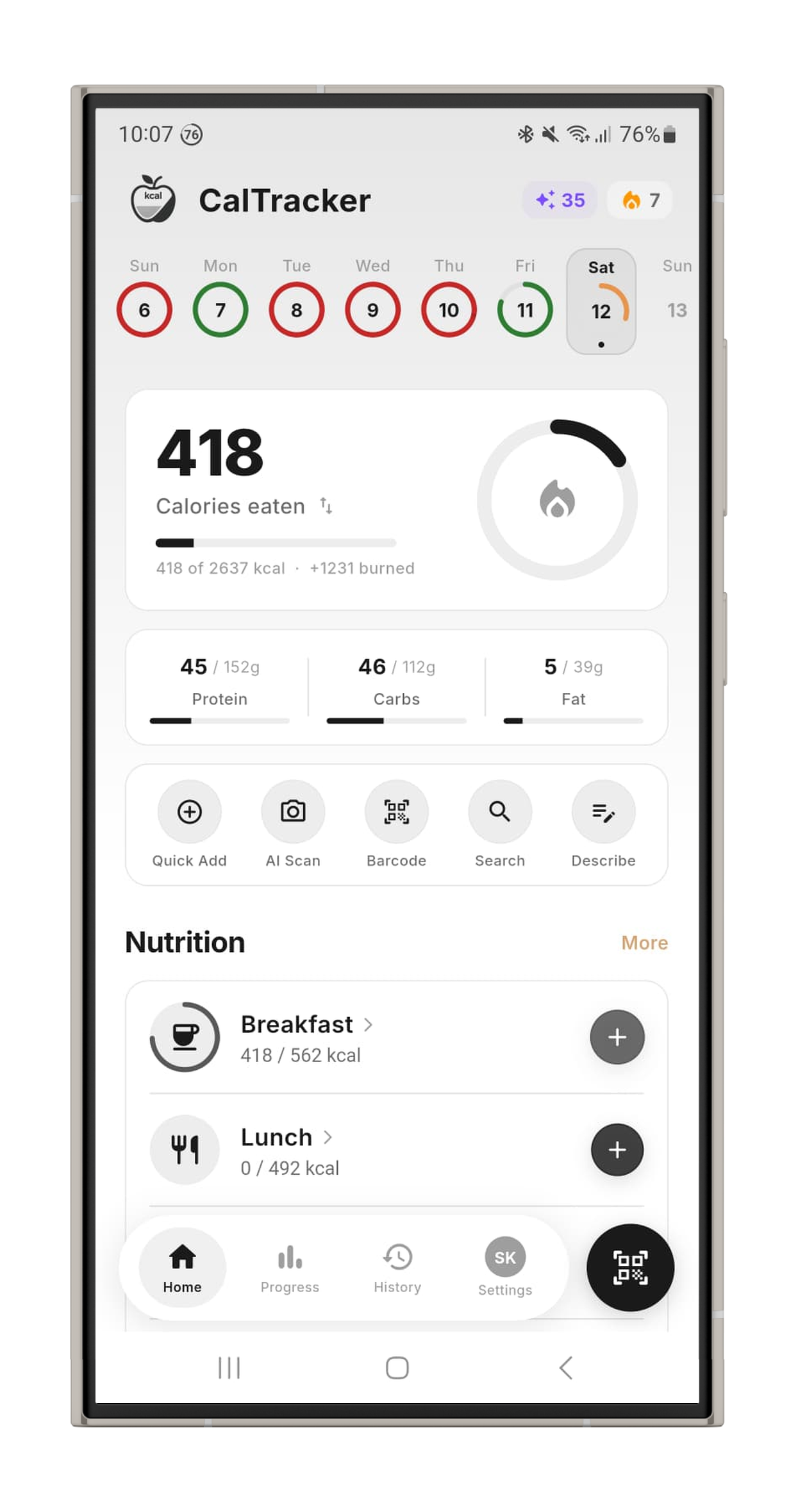 CalTracker home screen with calorie and macro dashboard